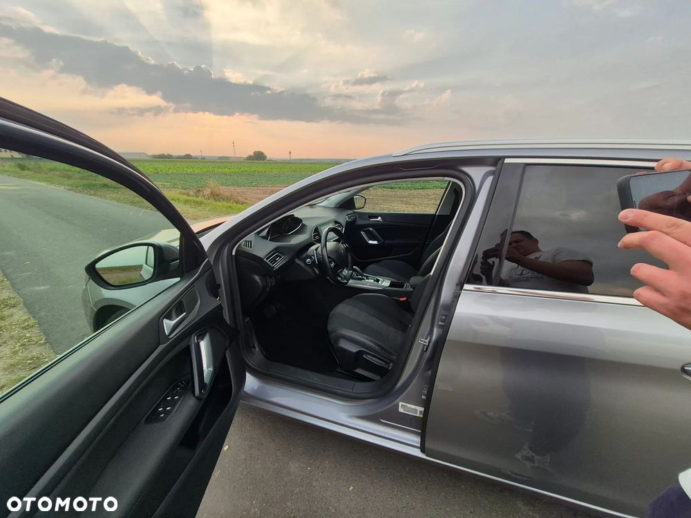 Peugeot 308 1.5 BlueHDi Allure S&S EAT8 - 6