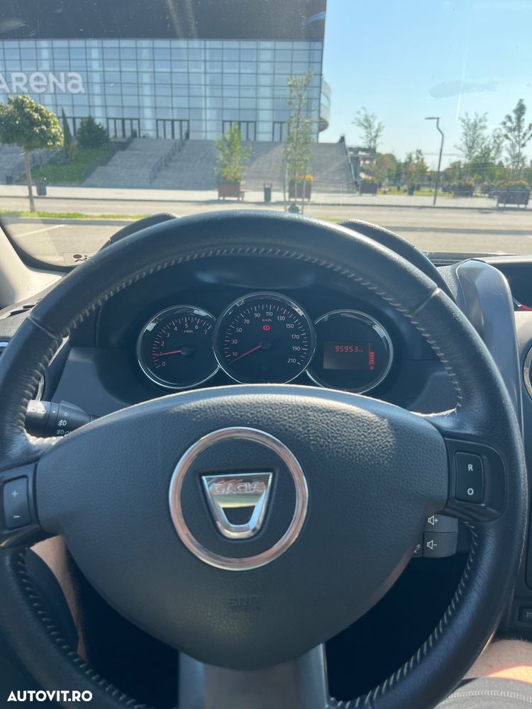 Dacia Duster 1.6 4x2 Prestige - 1