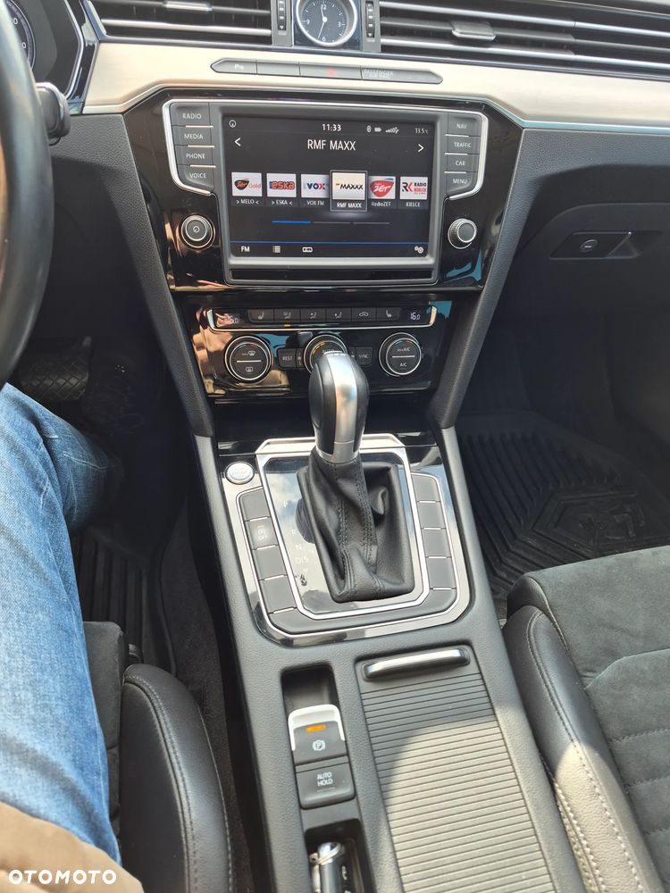 Volkswagen Passat 2.0 TDI (BlueMotion Technology) DSG Highline - 21