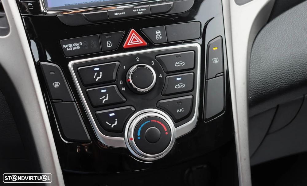 Hyundai i30 1.6 CRDI Blue Comfort - 20