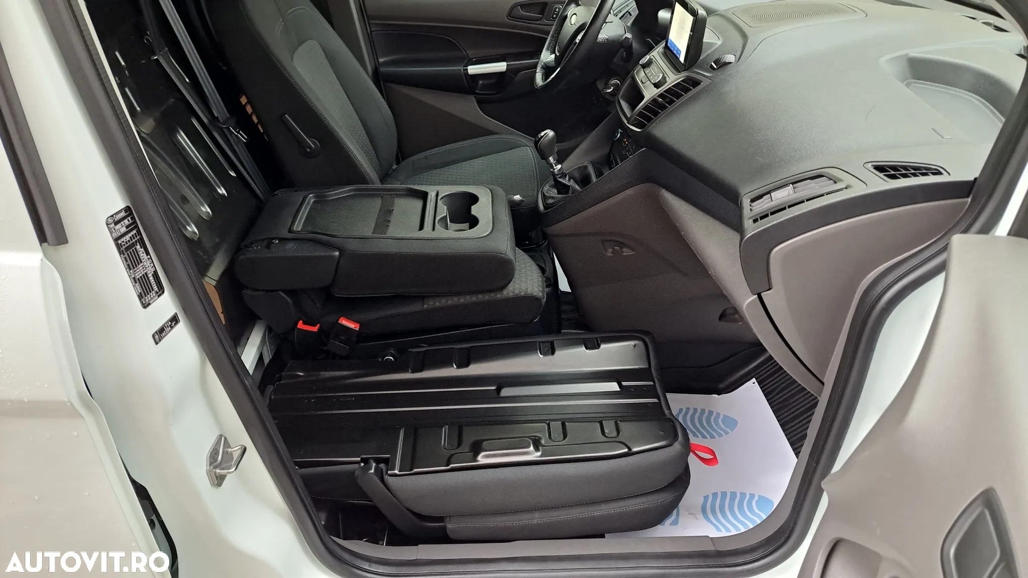 Ford TRANSIT CONNECT VAN TREND L1 FWD - 26
