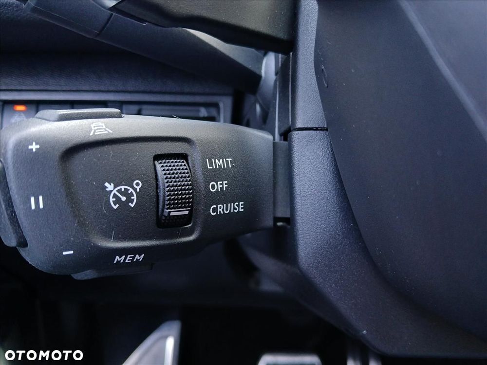 Peugeot 5008 1.6 PureTech GT Pack S&S EAT8 - 23