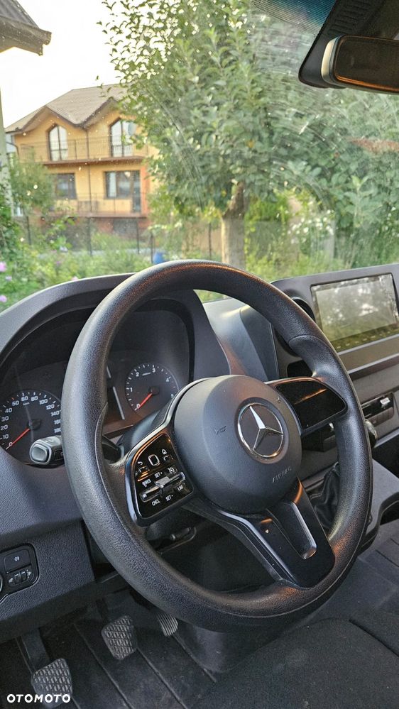 Mercedes-Benz Sprinter - 16