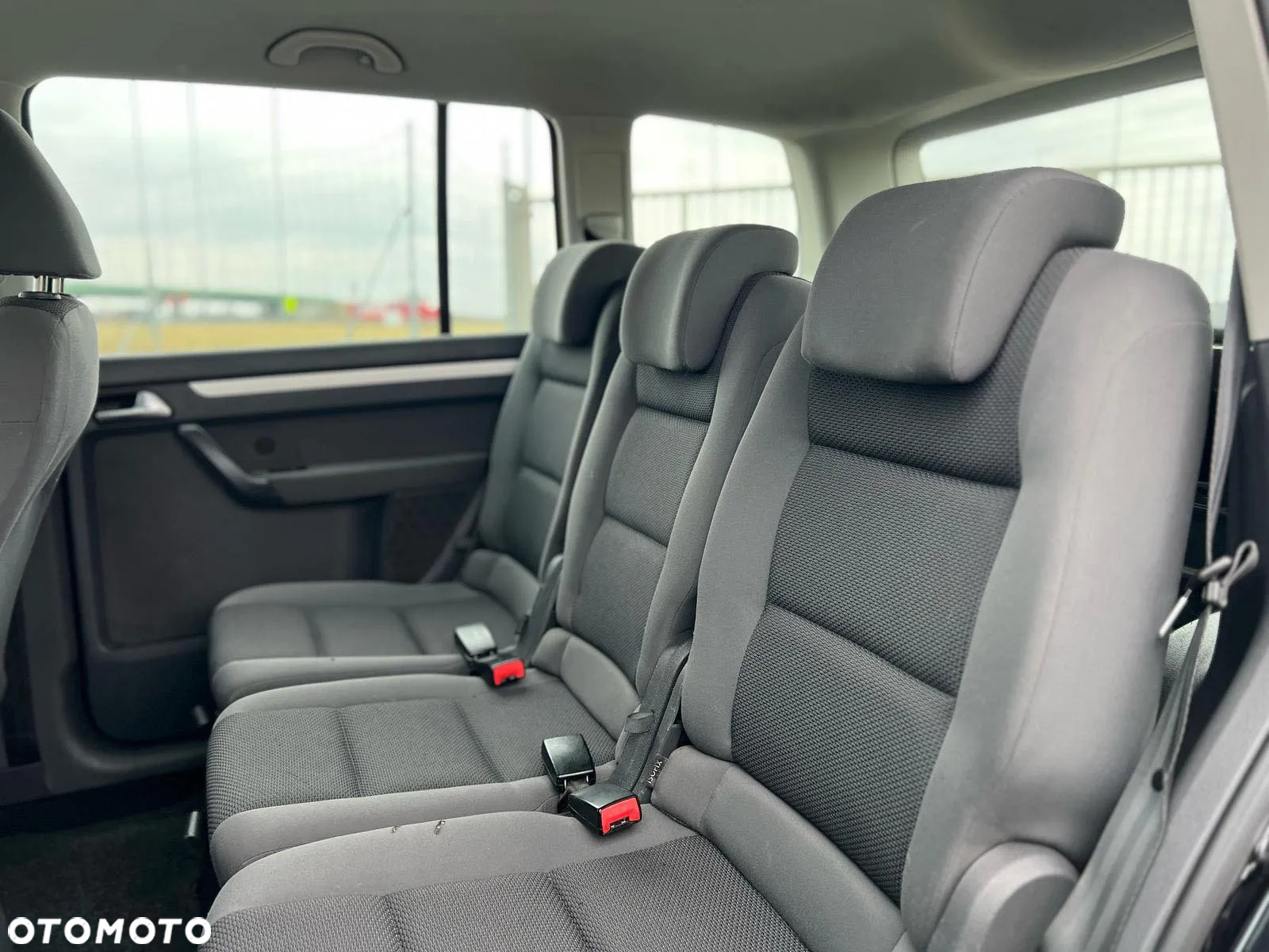 Volkswagen Touran 1.6 TDI DPF Trendline DSG - 17