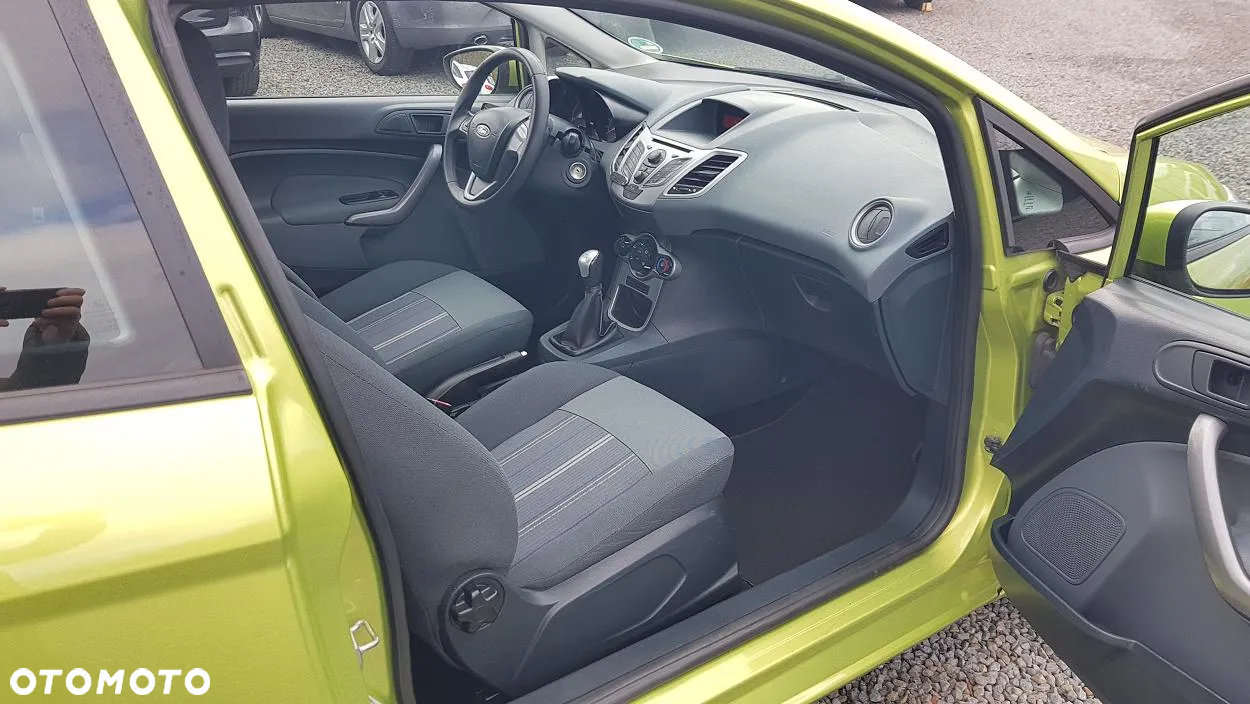 Ford Fiesta 1.25 Ambiente - 18