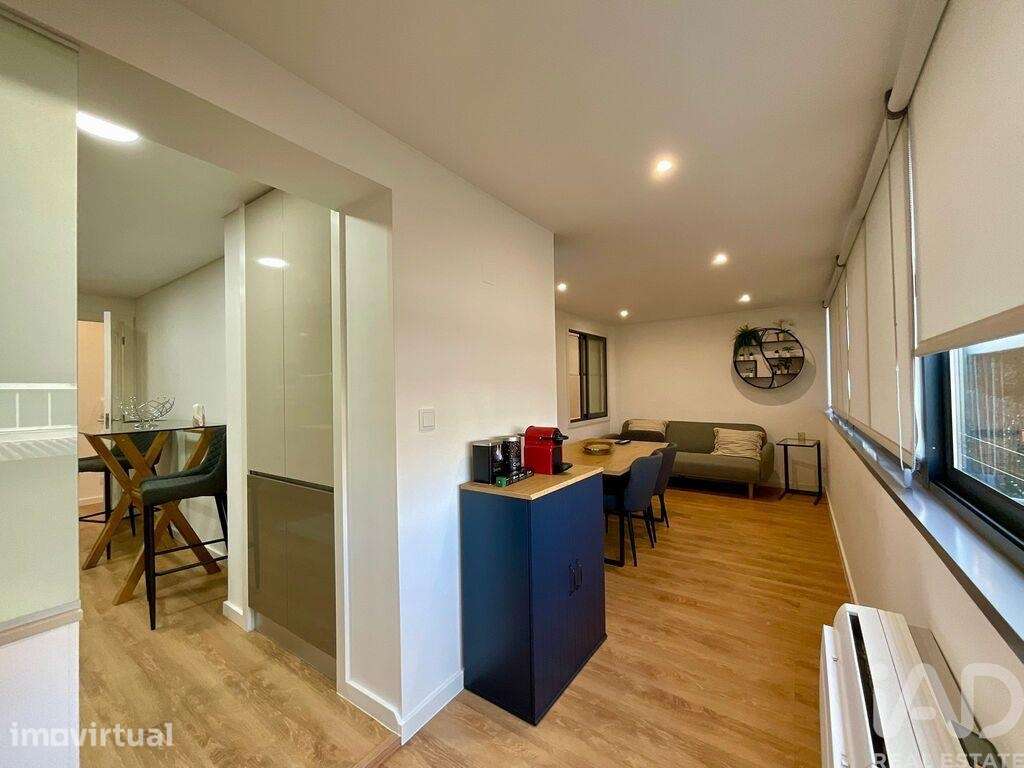 Apartamento T3 em Mafamude e Vilar do Paraíso de 120,00 m2 - Grande imagem: 2/16