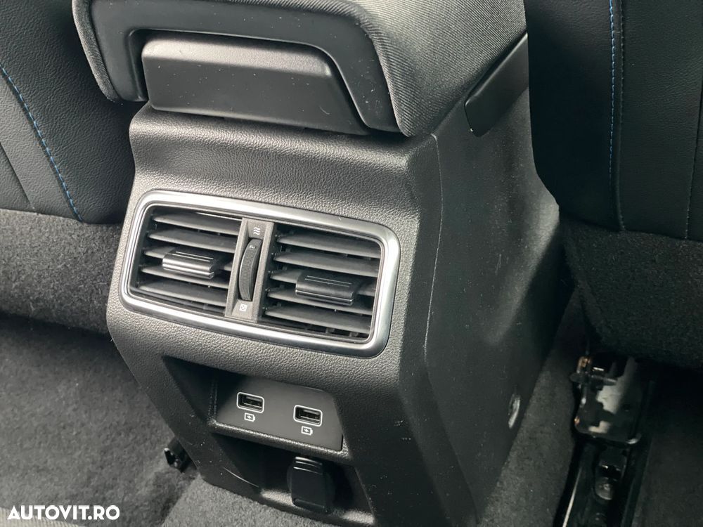 Renault Megane BLUE dCi 115 GT LINE - 13