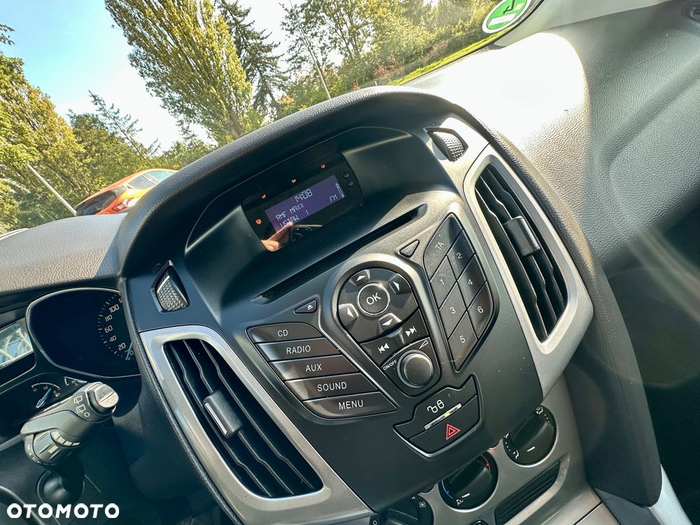 Ford Focus 1.6 Ambiente - 30