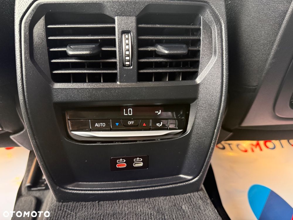 BMW Seria 3 318d Sport Line - 32