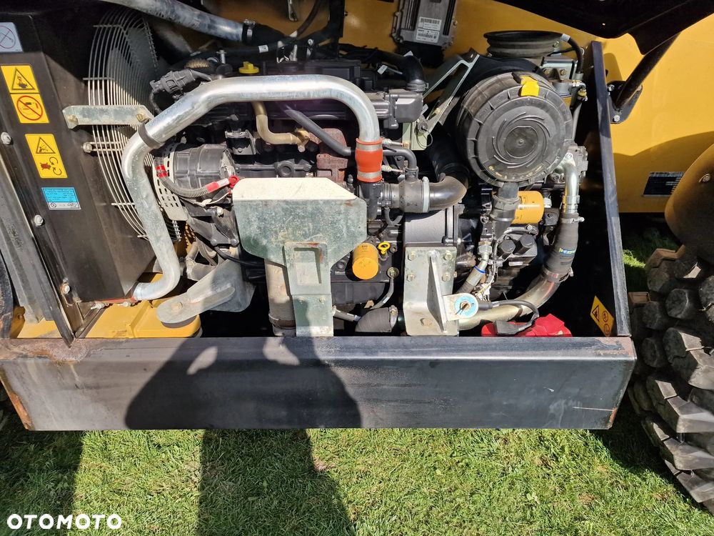 Caterpillar TH314D - 11