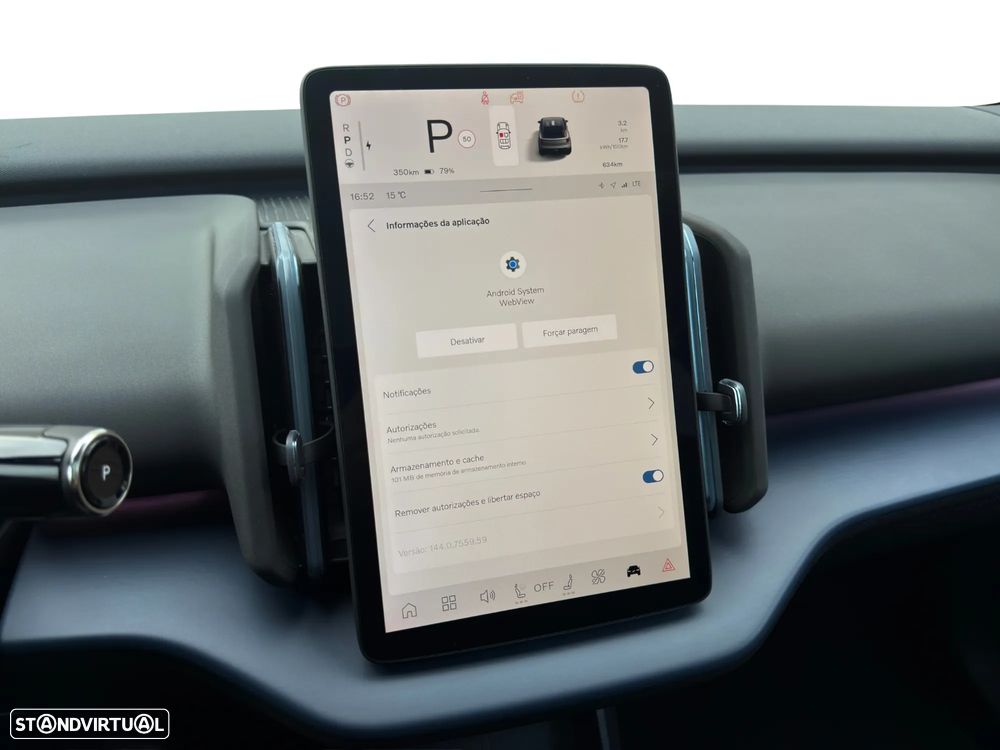 Volvo EX30 Single Motor Extended Range RWD Ultra - 24