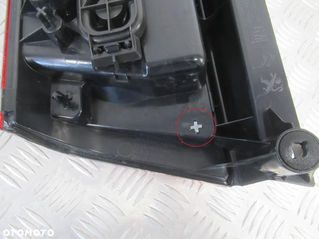 LAMPA TYLNA TYŁ PRAWA PEUGEOT RIFTER 2018- - 10