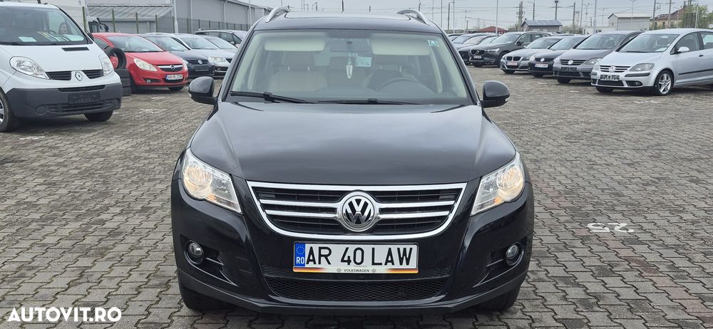 Volkswagen Tiguan - 12