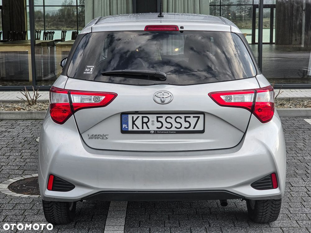 Toyota Yaris 1.5 Active - 10