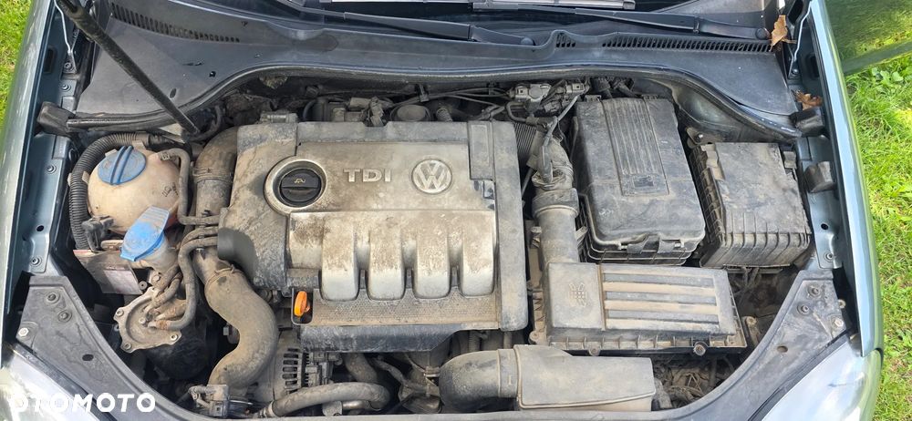 Volkswagen Jetta 1.9 TDI Comfortline - 11