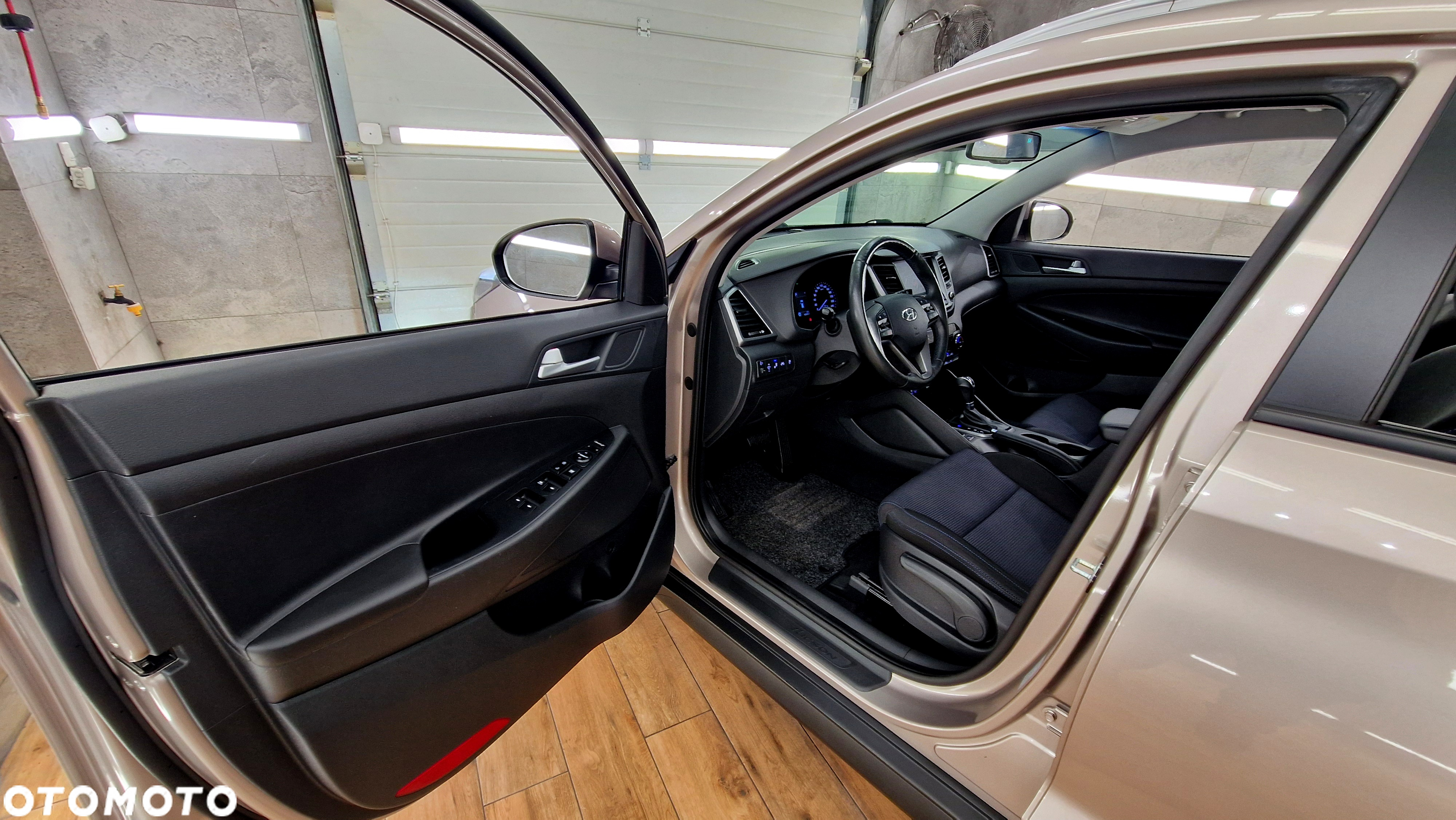 Hyundai Tucson 1.6 GDi 4WD DCT Style - 23