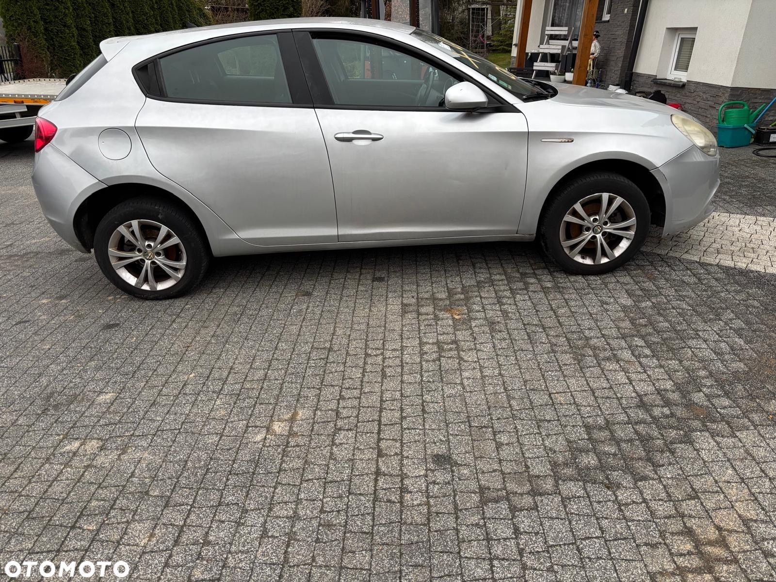 Alfa Romeo Giulietta 1.6 JTDM 16V Impression - 1