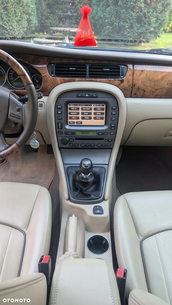 Jaguar X-Type 2.2 Executive - 11