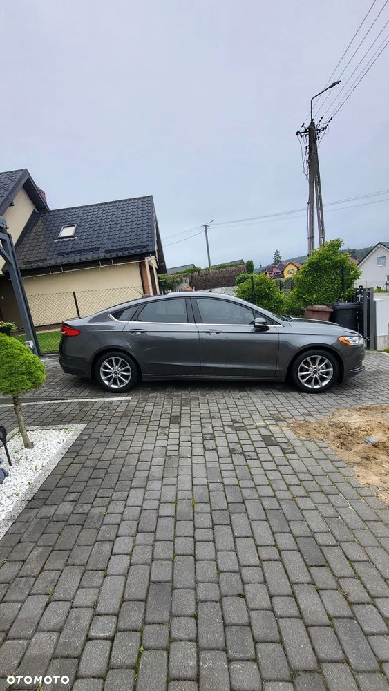 Ford Fusion - 2