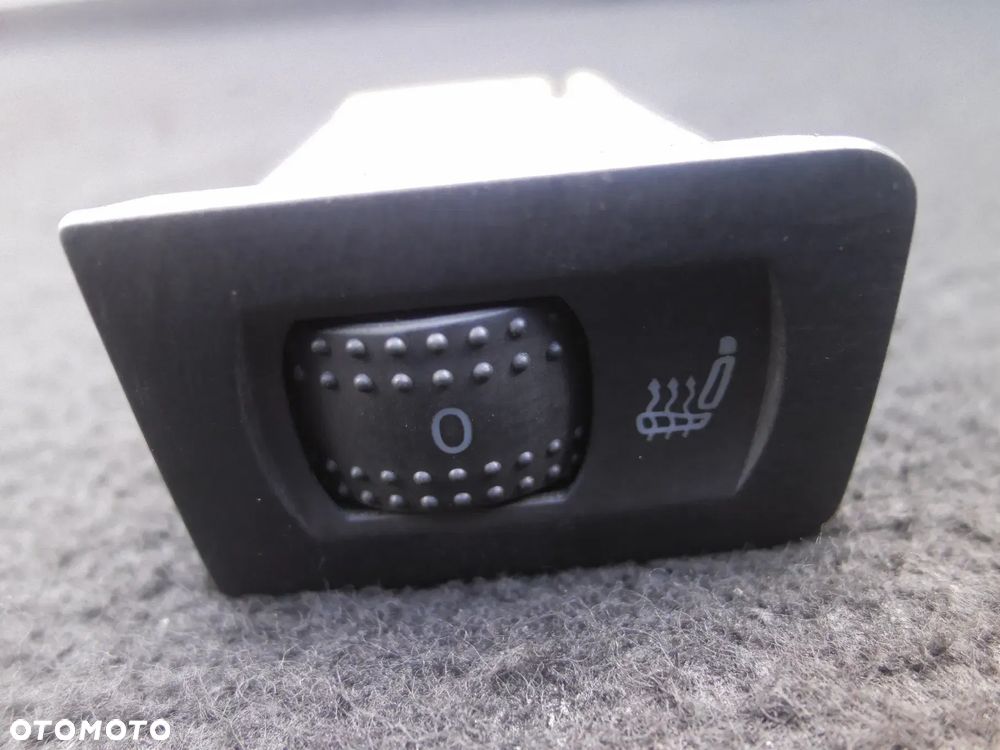 VW GOLF IV BORA PRZEŁĄCZNIKI ZESTAW GRZANIE FOTELI TYLNEJ SZYBY ESP ŚWIATŁA AWARYJNE - 11