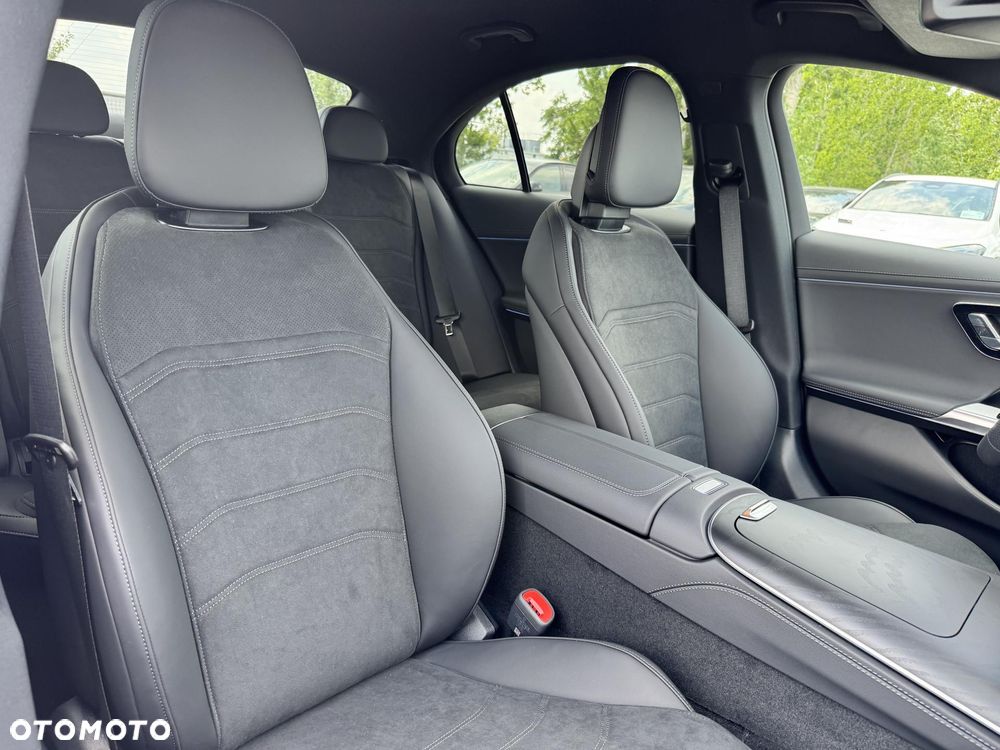Mercedes-Benz Klasa E 220 d mHEV 4-Matic AMG 9G-Tronic - 13