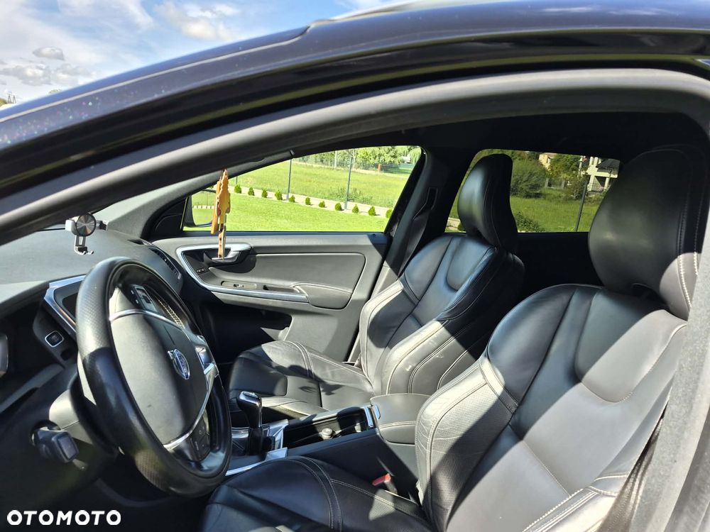 Volvo XC 60 - 4
