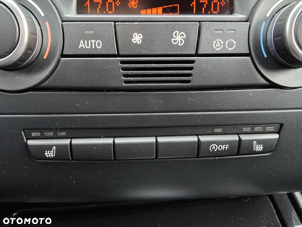 BMW Seria 1 116i - 29