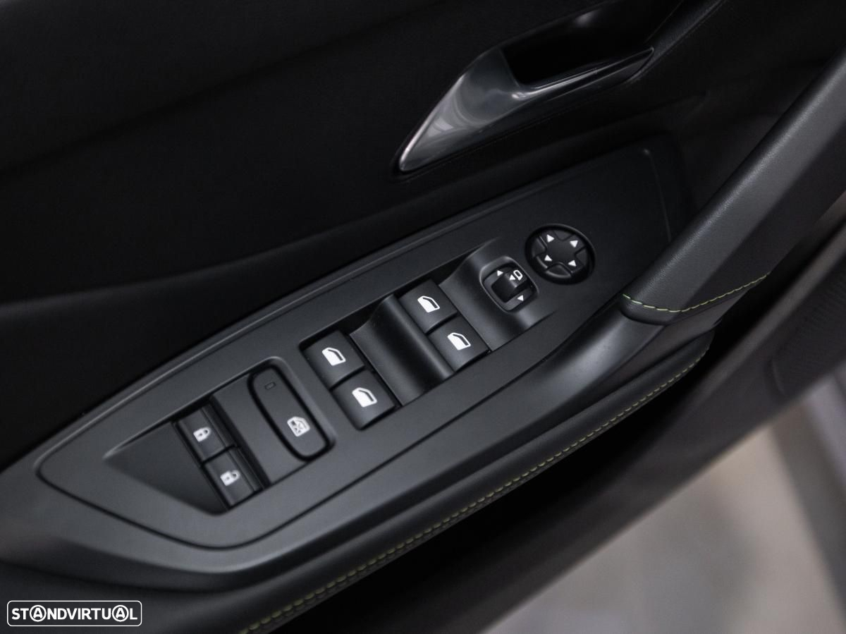 Peugeot 308 SW 1.2 PureTech GT EAT8 - 13