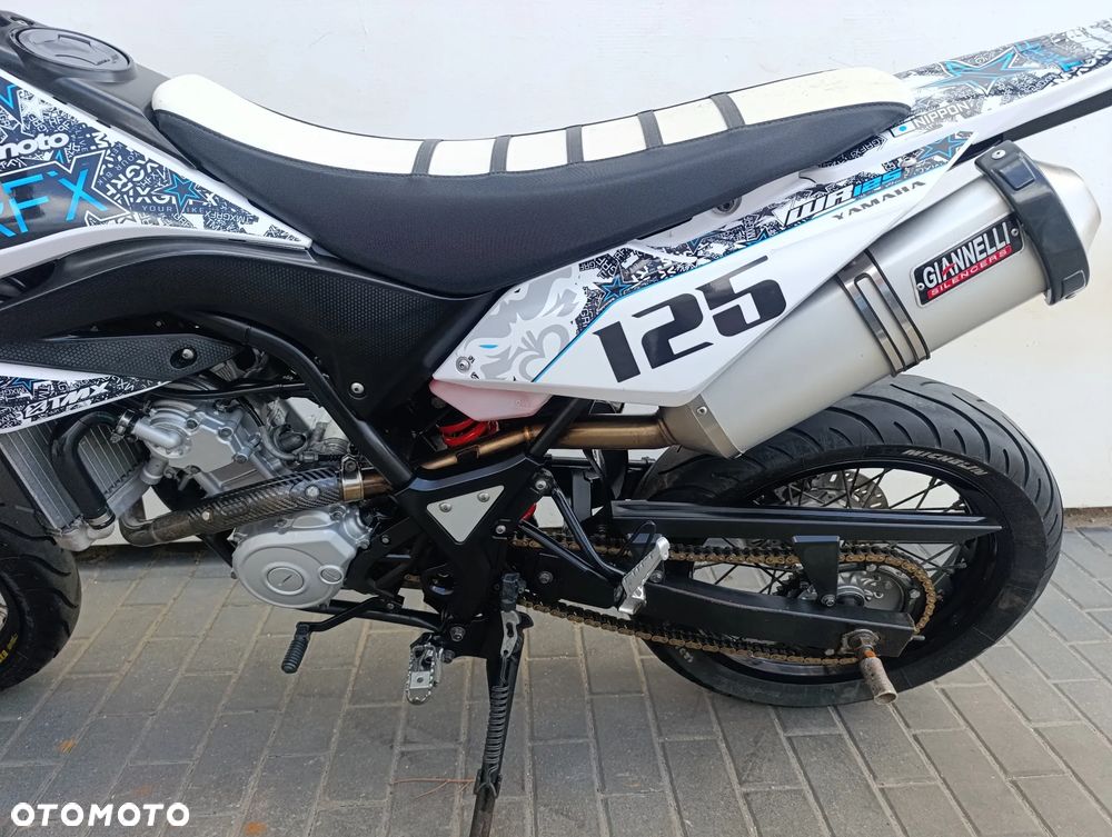 Yamaha WR - 16