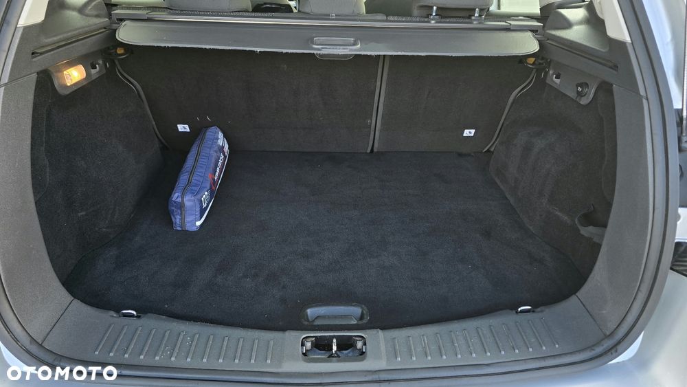 Ford Kuga - 19