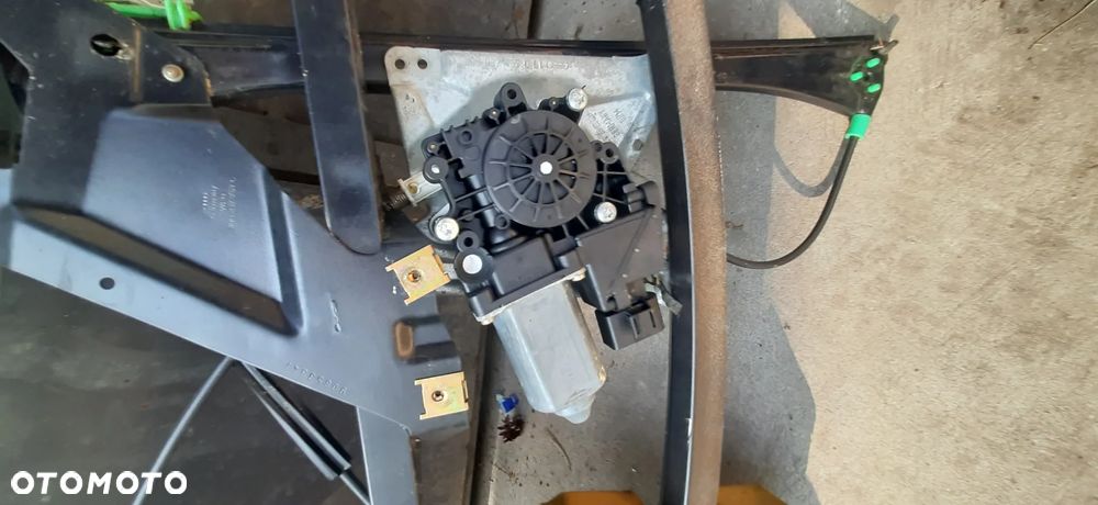 Audi A4 B5 Podnośnik szyby Ramka Szyba stelaż lewy prawy  Silniczek Szyby LEWY 8d0837753c 8d0837397c li 90853347 8d0837398c re 8d0837754c 90821228 - 9