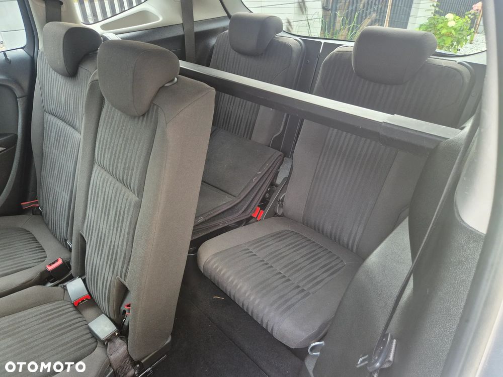 Opel Zafira - 28