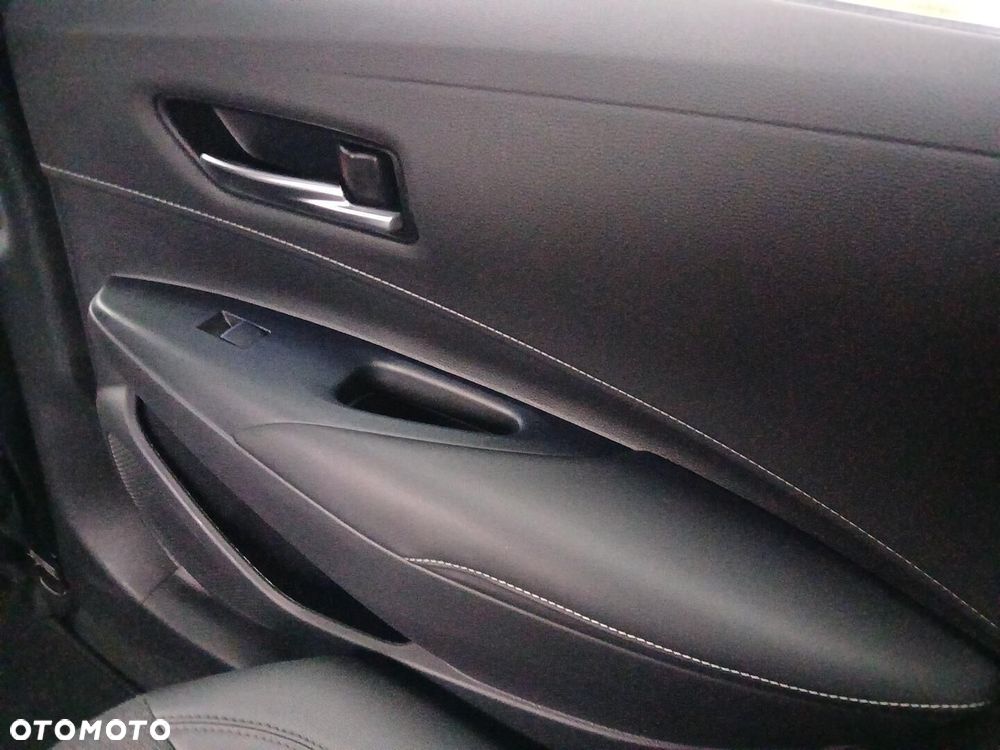 Toyota Corolla 1.8 Hybrid Comfort - 13
