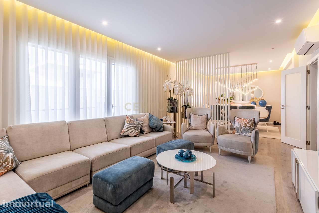 Luxuosa Moradia T5 em Odivelas, Lisboa - Nova e Aconchegante - Grande imagem: 2/48