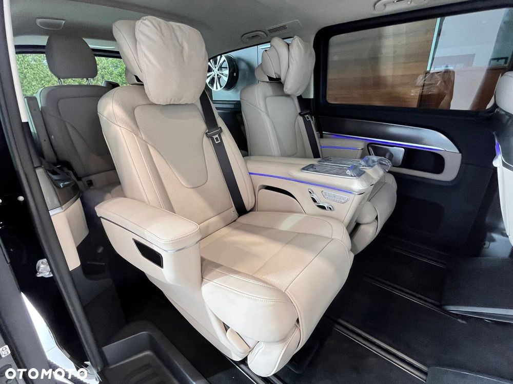 Mercedes-Benz Klasa V - 20