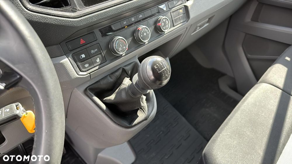 Volkswagen Crafter - 16