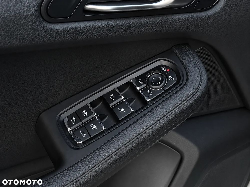 Porsche Macan - 23