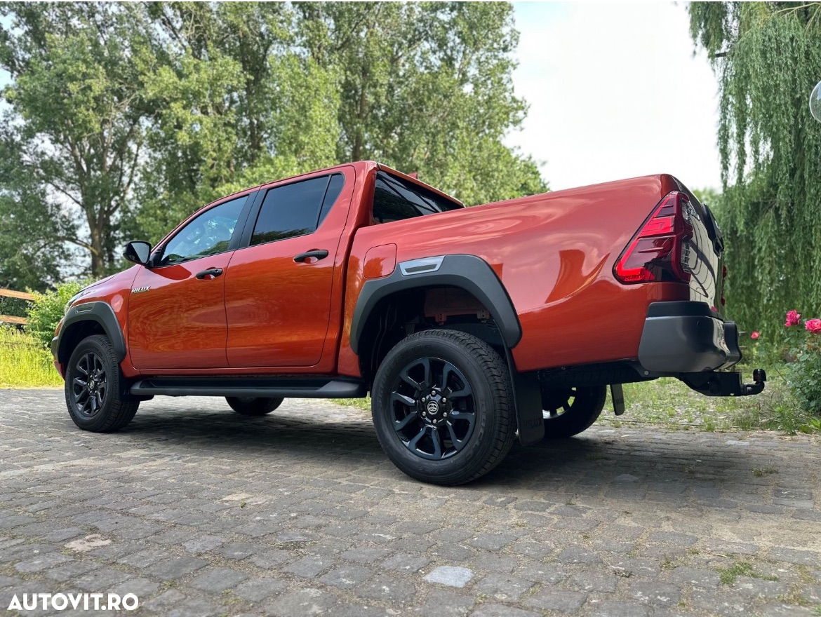 Toyota Hilux 2.8D 204CP 4x4 Double Cab AT Invincible - 28