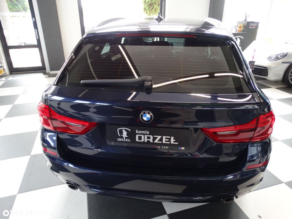 BMW Seria 5 525d Luxury Line sport - 12