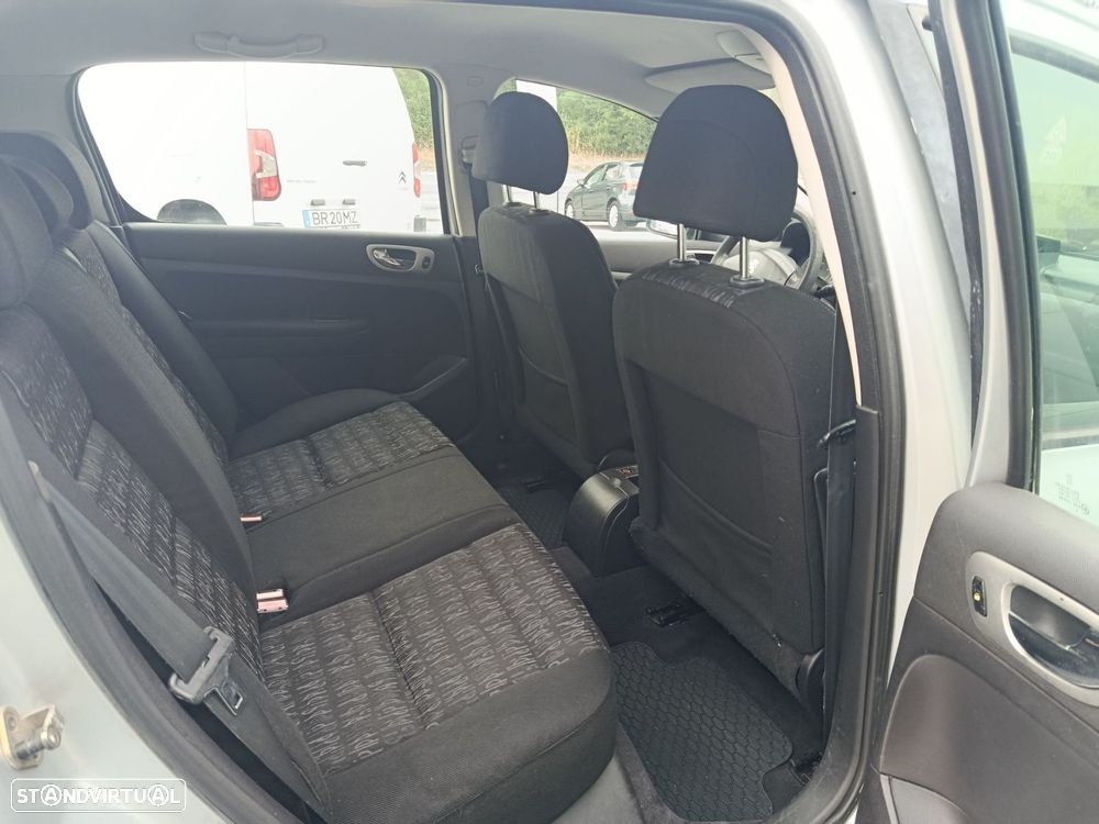 Peugeot 307 1.4 HDi Navtech - 28
