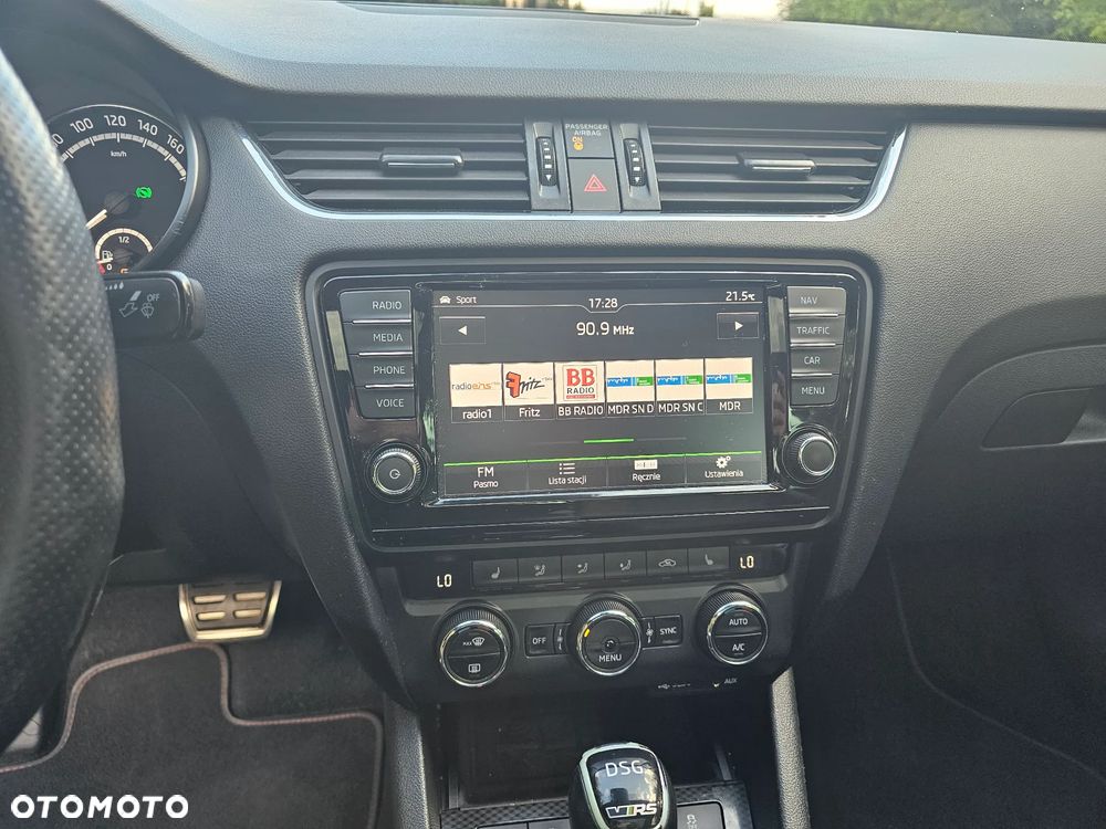 Skoda Octavia 2.0 TDI DSG RS - 16