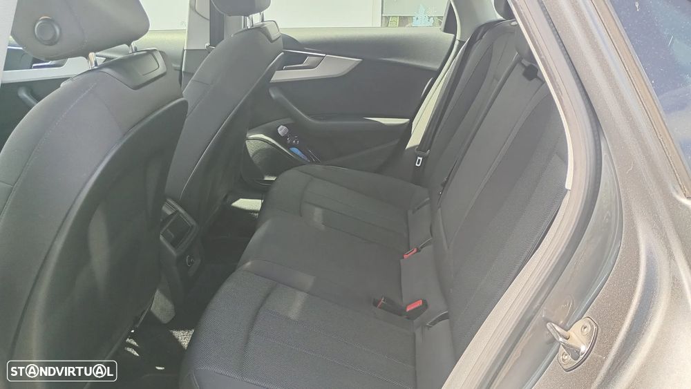 Audi A4 35 TDI S tronic - 5