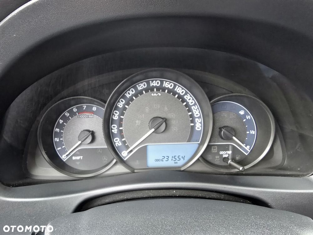 Toyota Auris - 12