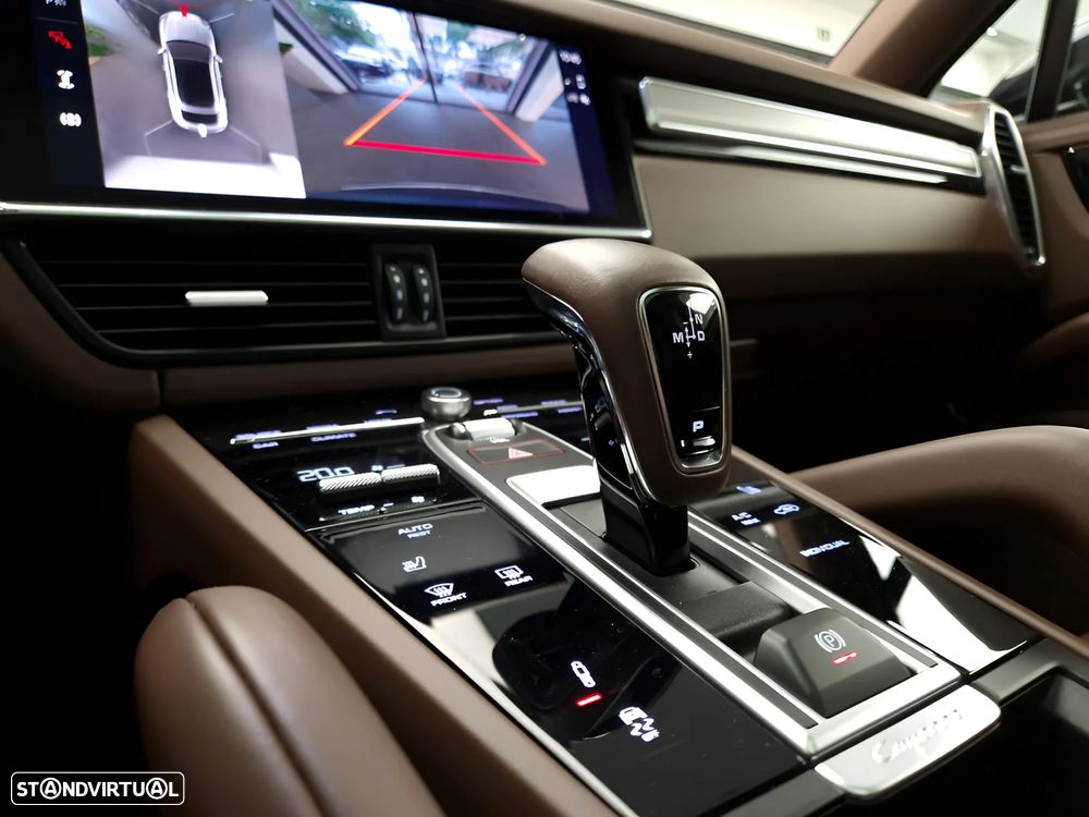 Porsche Cayenne Coupé E-Hybrid Platinum Edition - 29
