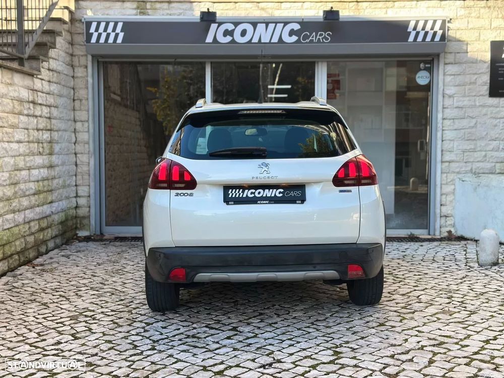 Peugeot 2008 1.2 PureTech Allure EAT6 - 4