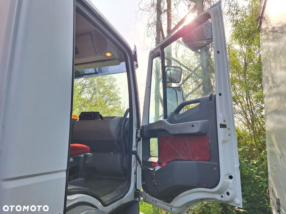 Iveco Trakker 310 6X4 + Hr Fassi F 220 - 17