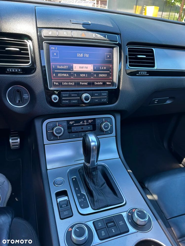 Volkswagen Touareg 3.0 V6 TDI BMT - 11