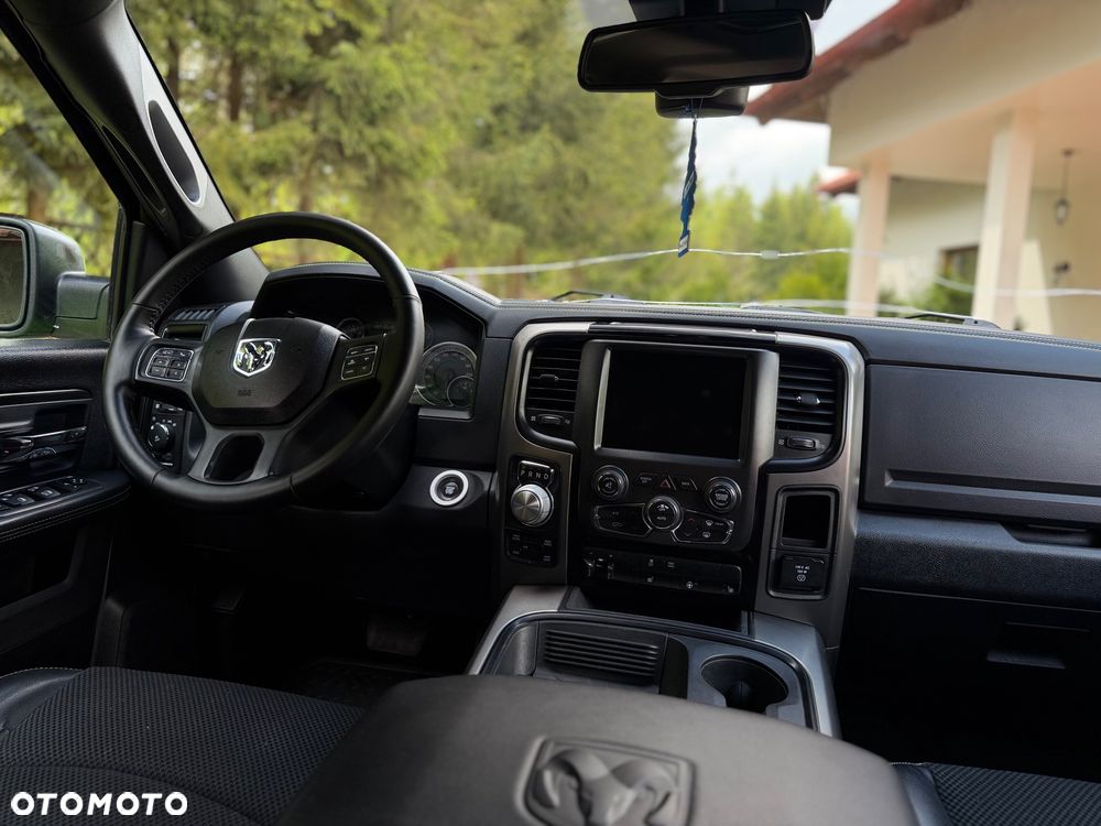 Dodge RAM 5.7 4x4 - 12