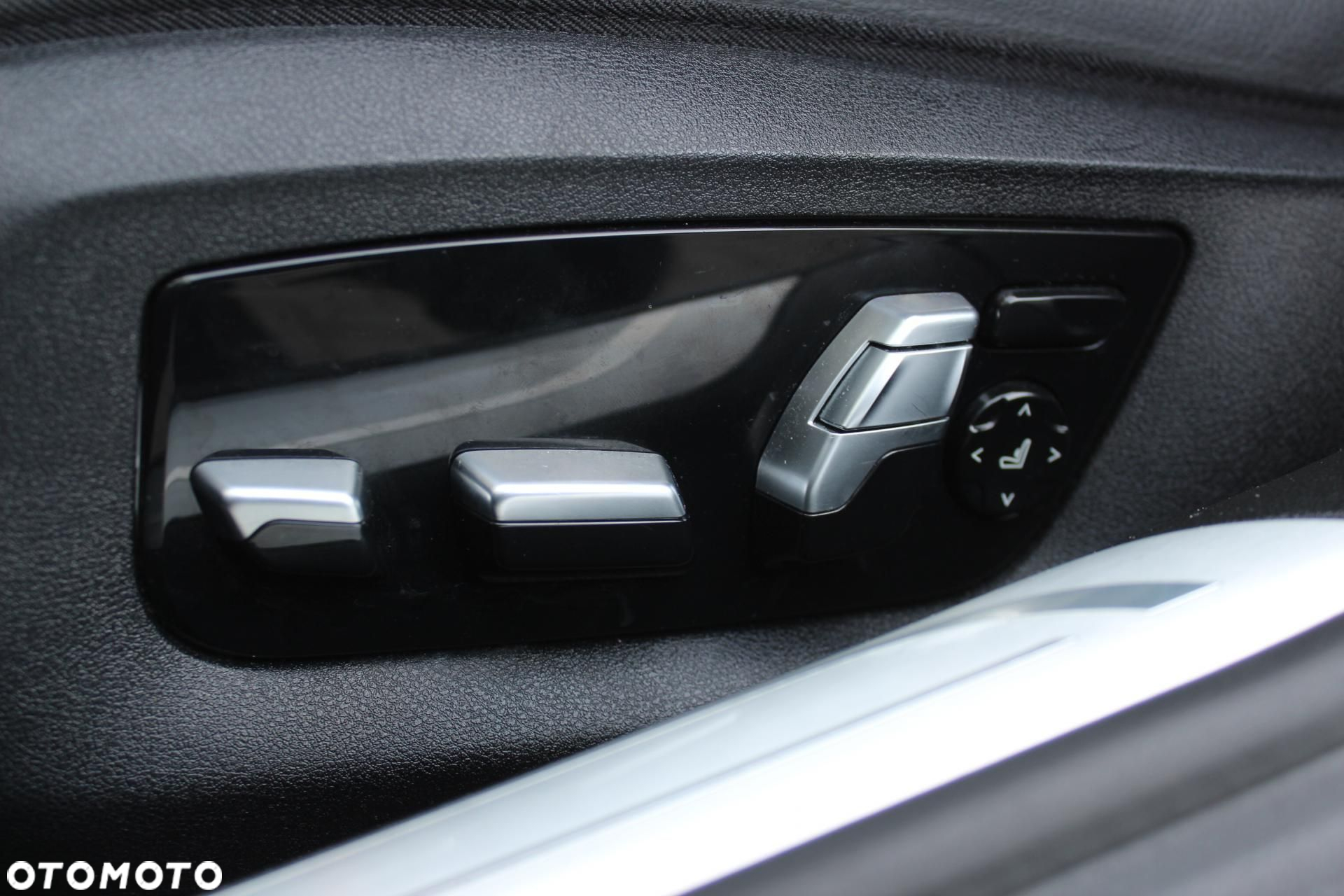 BMW Seria 7 - 21