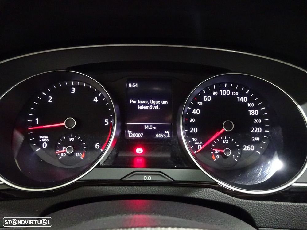 VW Passat 1.6 TDI Confortline - 15